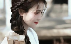 美女赤裸露私密部位图片